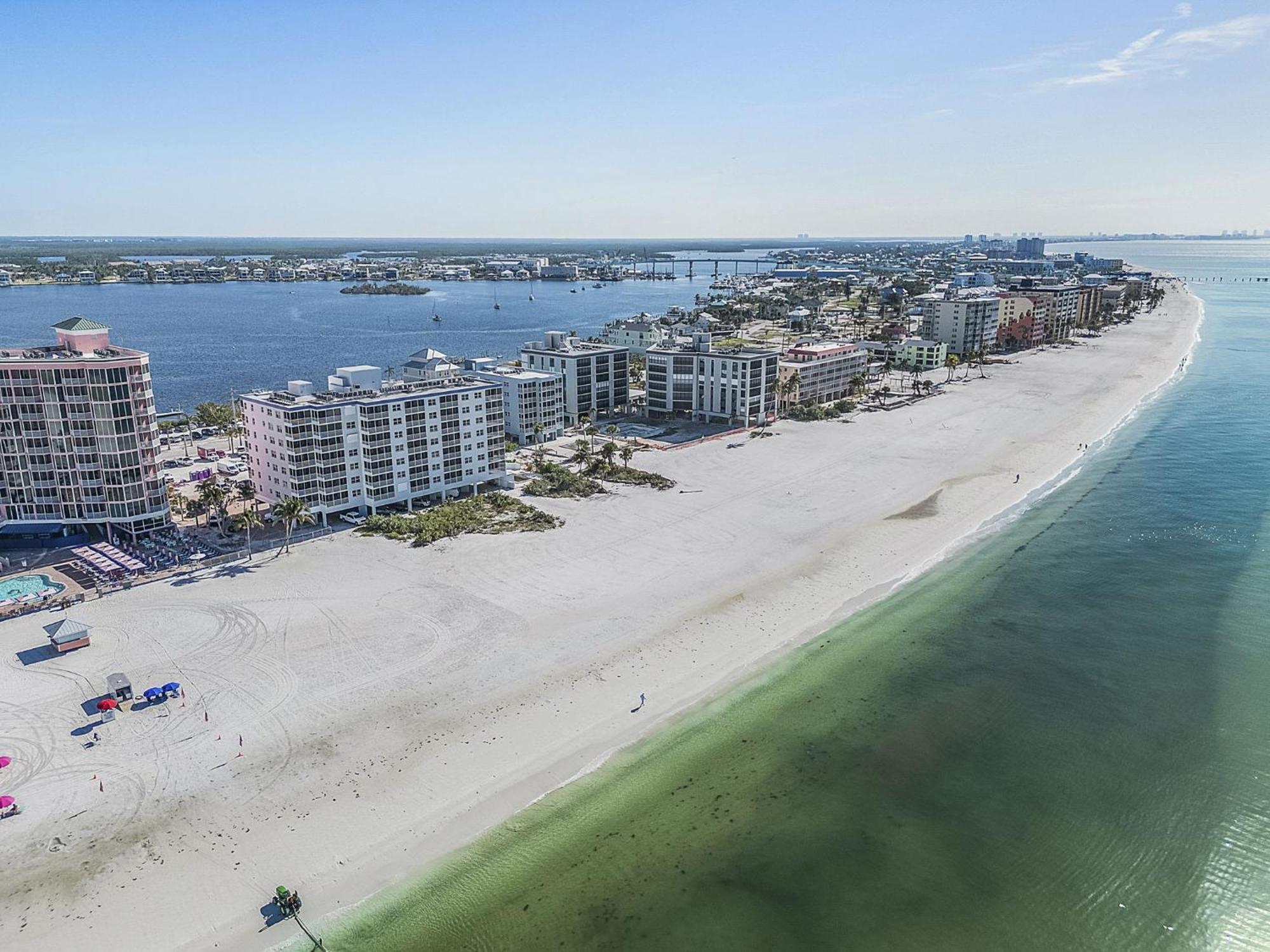 Welcome To Beach Villa'S # 406 Vacation Rental - 250 Estero Blvd Condo Fort Myers Beach Exterior photo